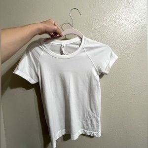 white lululemon swiftly tech race length